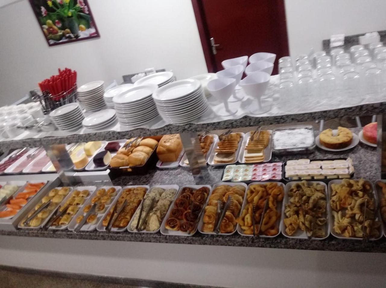 Giroto Hotel Realeza Екстер'єр фото